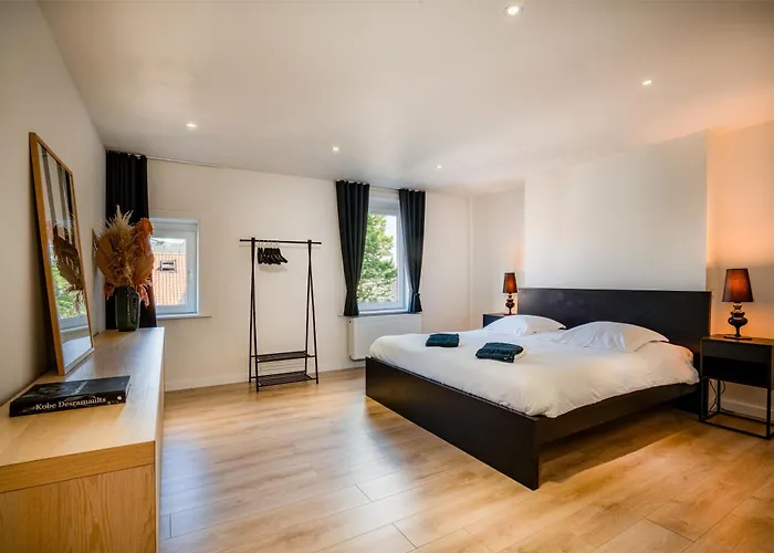 Hébergement de vacances House With 5 Bedrooms - Ideal For Families & Groups