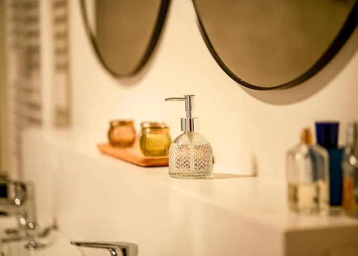 House With 5 Bedrooms - Ideal For Families & Groups Hébergement de vacances *