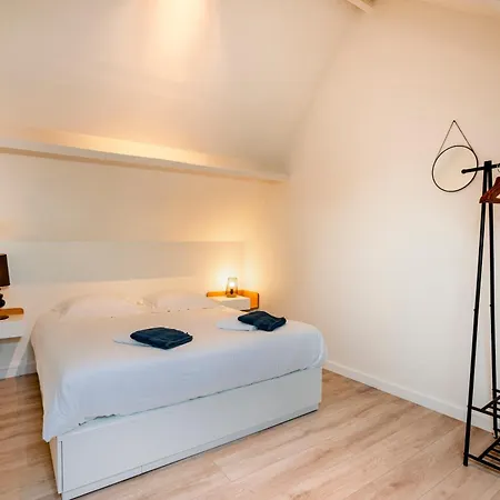 House With 5 Bedrooms - Ideal For Families & Groups Nyaraló Ostende