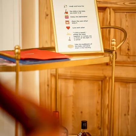 Groepswoning 5 Slaapkamers 2 Badkamers 3 Toiletten *