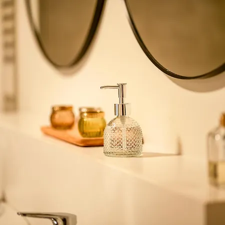 House With 5 Bedrooms - Ideal For Families & Groups 펜션 *