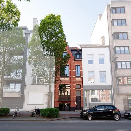 Vakantiehuis Groepswoning 5 Slaapkamers 2 Badkamers 3 Toiletten *