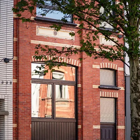 House With 5 Bedrooms - Ideal For Families & Groups Nyaraló Ostende