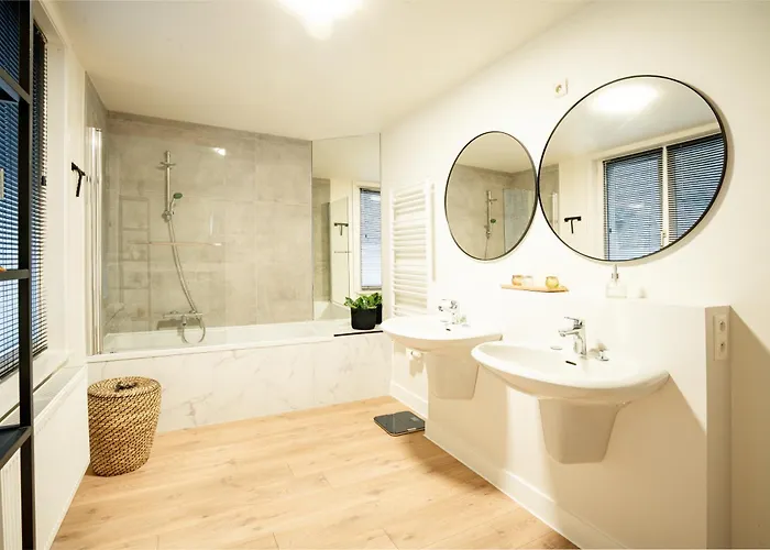 Casa de Férias House With 5 Bedrooms - Ideal For Families & Groups *